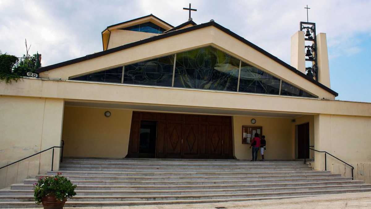 Chiesa di Santa Maria Assunta a Sperlonga: arte e spiritualità nel cuore del borgo